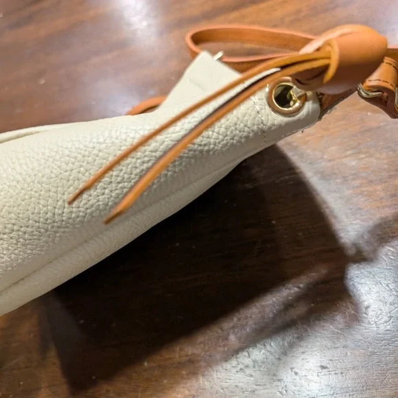 Valentina Cream and Tan Crossbody Bag with Textured Finish - Picture 5 of 10